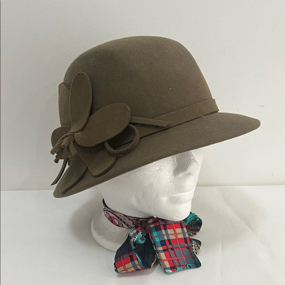 Vintage Olive Green Cloche Wool Felt Hat